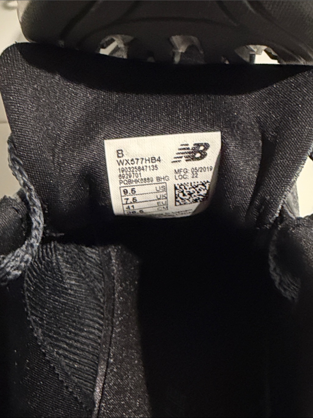 New Balance Black & Gray Women’s Sneakers - Picture 8 of 8